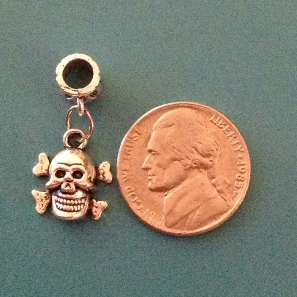 Skull & Crossbones Charm - Picture 2 of 2